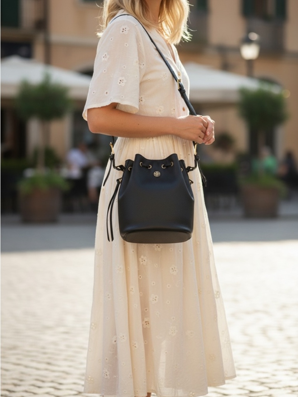 Tory Burch Pebbled Leather Bucket Bag Black Gold Drawstring w Dust Bag EUC - Picture 8 of 15